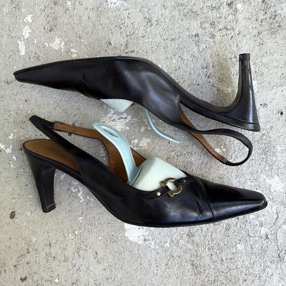 Classic Ferragamo slingbacks - Picture 3 of 10